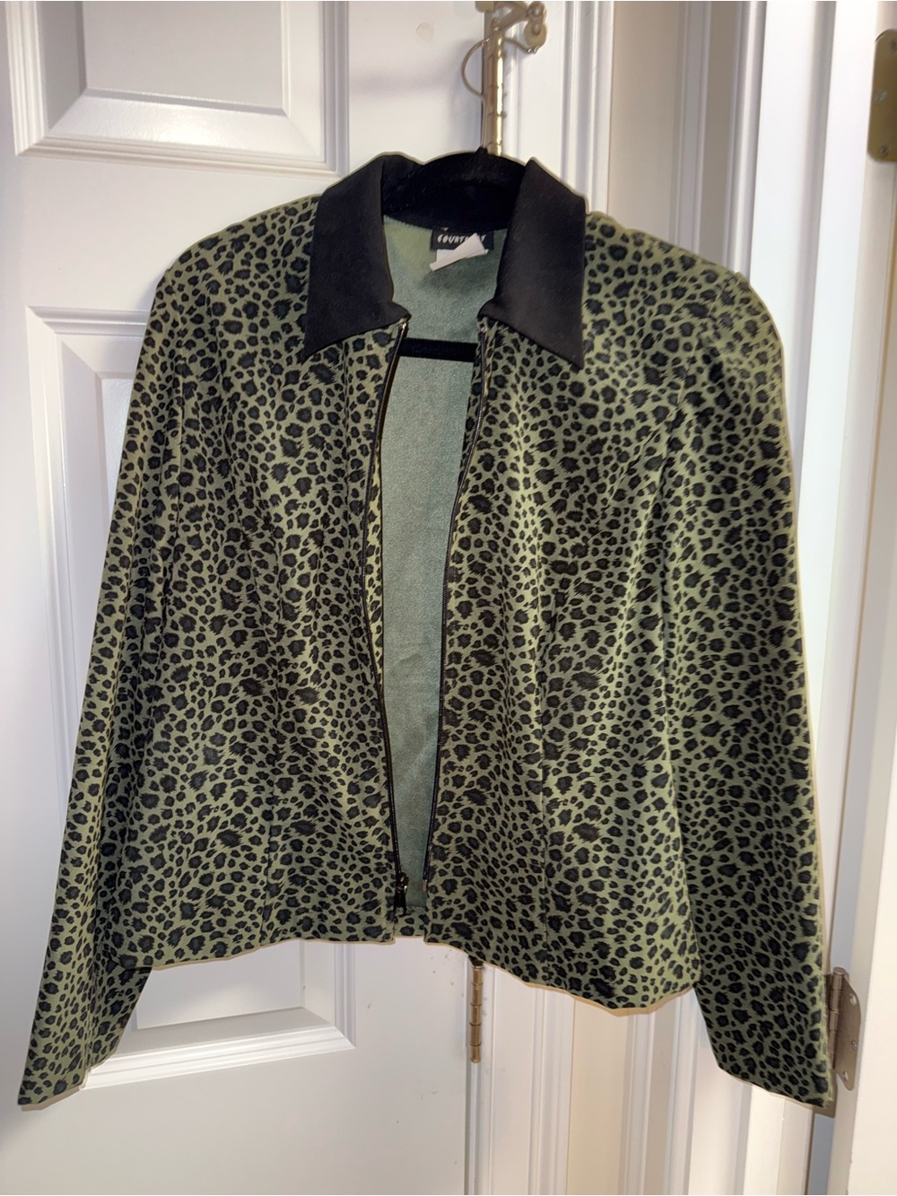Vintage Cheetah Collared Cropped Jacket